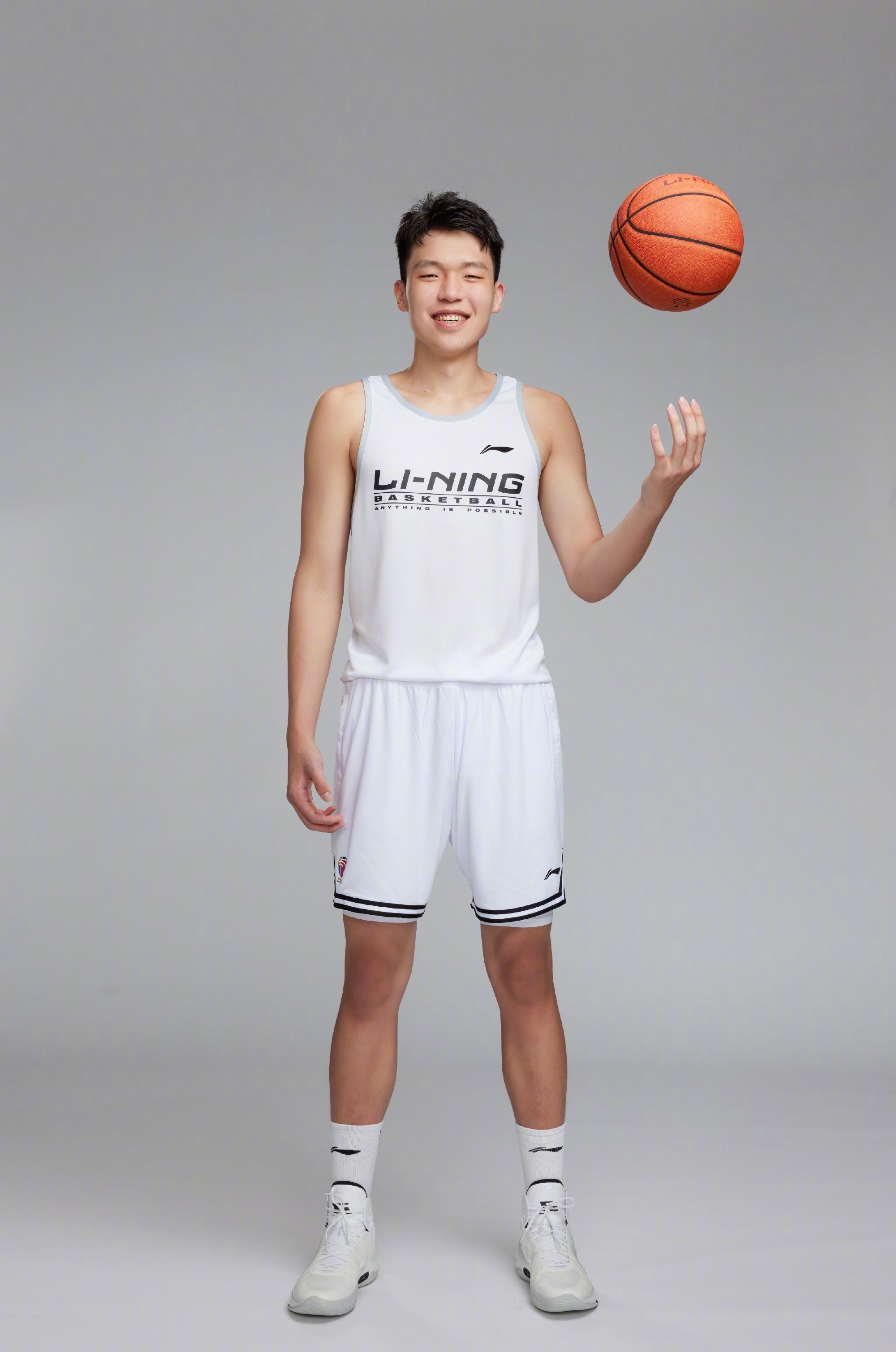 开云体育电脑版-包含BR更新2025年NBA模拟选秀排名：杨瀚森第39顺位被猛龙选中的词条