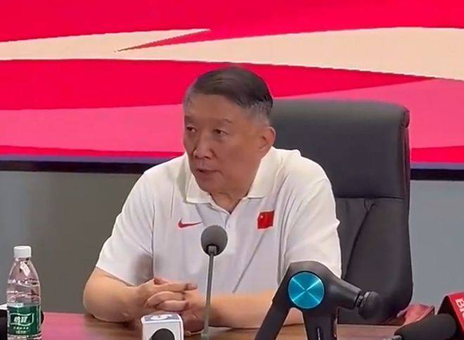 输日本发布会！宫鲁鸣直指双塔防守问题，韩旭自责将争取海外机会