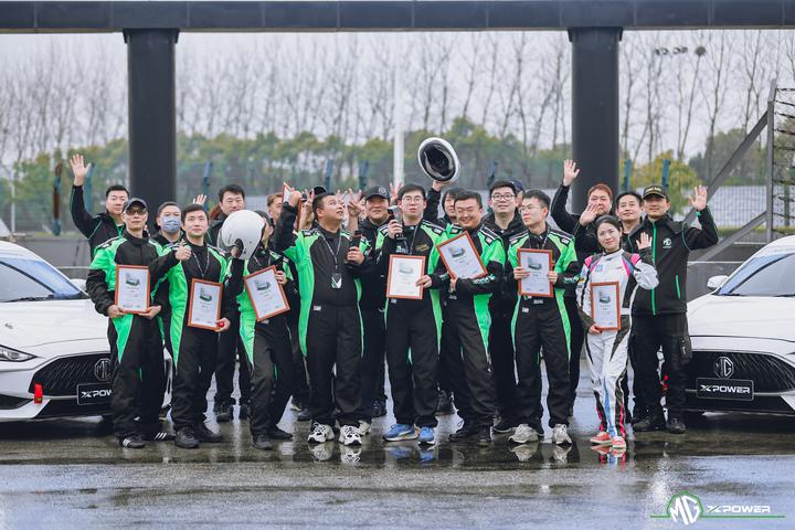 开云体育网站-俄罗斯联赛季后赛事引爆激情，球员拼搏奋斗的简单介绍